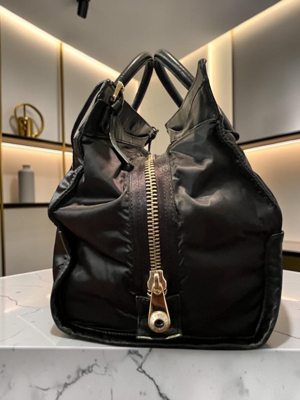 Henri Bendel Black Nylon & Leather Satchel – Good Pre‑Owned Condition - Picture 5 of 12